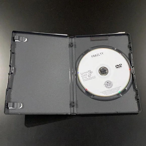 Frailty - DVD - Picture 3 of 5